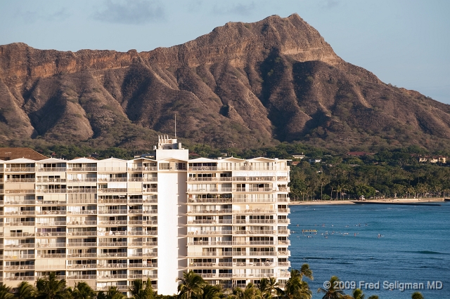 20091030_171243 D3.jpg - View of Diamond Head (from Hawaiin Village)